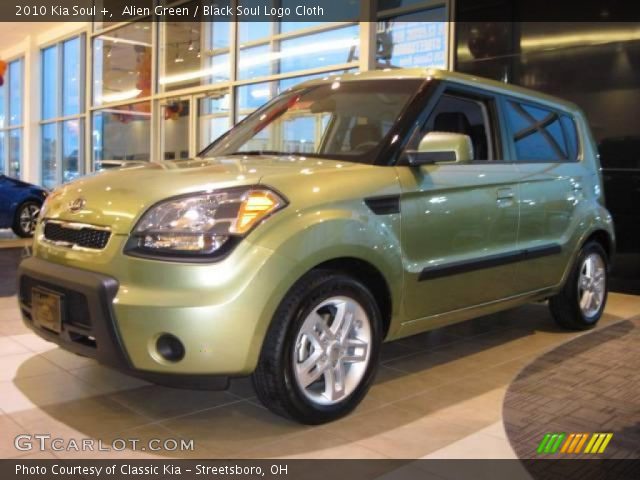 2010 Kia Soul + in Alien Green