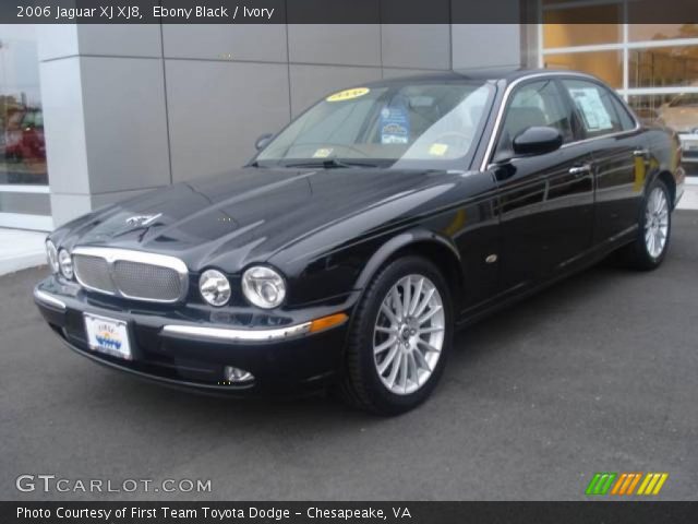 2006 Jaguar XJ XJ8 in Ebony Black