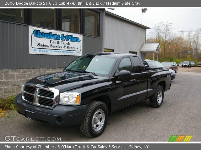 2006 Dodge Dakota ST Club Cab 4x4 in Brilliant Black