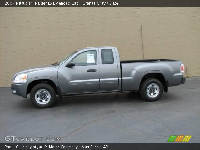 2007 Mitsubishi Raider LS Extended Cab in Granite Gray