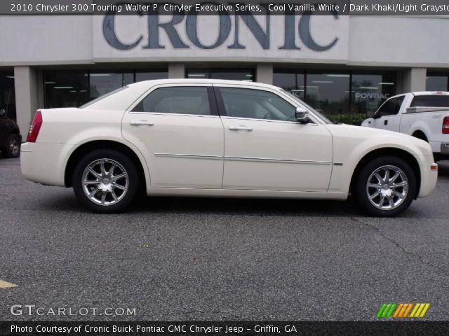 2010 Chrysler 300 Touring Walter P. Chryler Executive Series in Cool Vanilla White