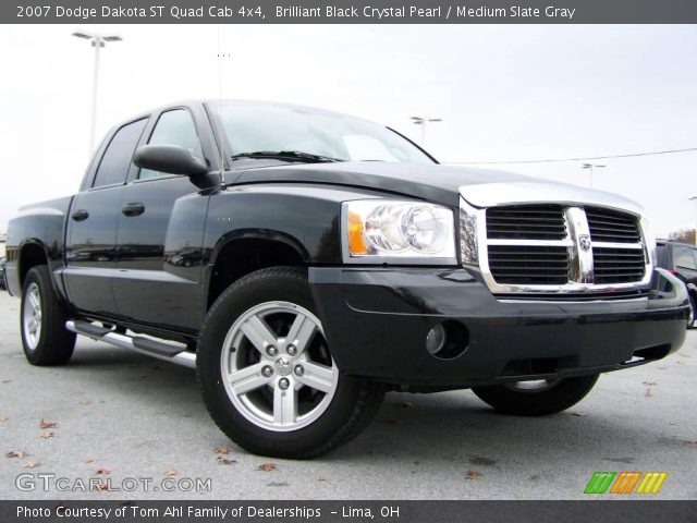 2007 Dodge Dakota ST Quad Cab 4x4 in Brilliant Black Crystal Pearl