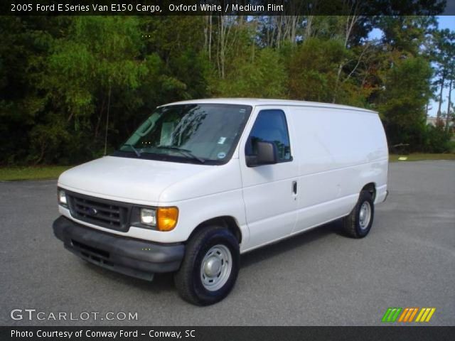 2005 Ford E Series Van E150 Cargo in Oxford White