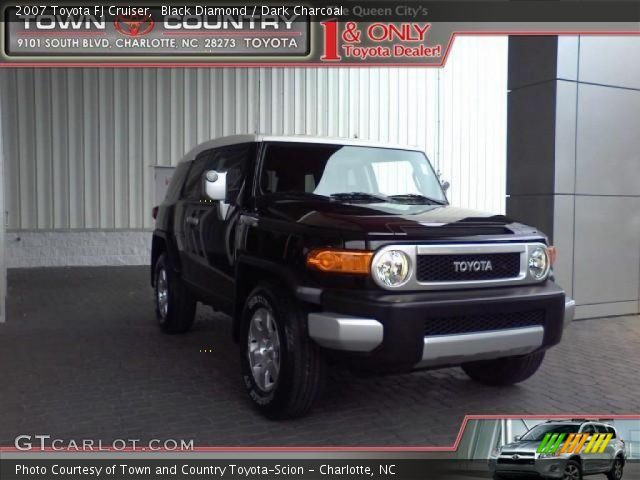 2007 Toyota FJ Cruiser  in Black Diamond