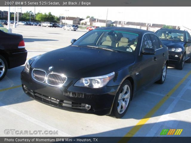 2007 BMW 5 Series 525i Sedan in Jet Black