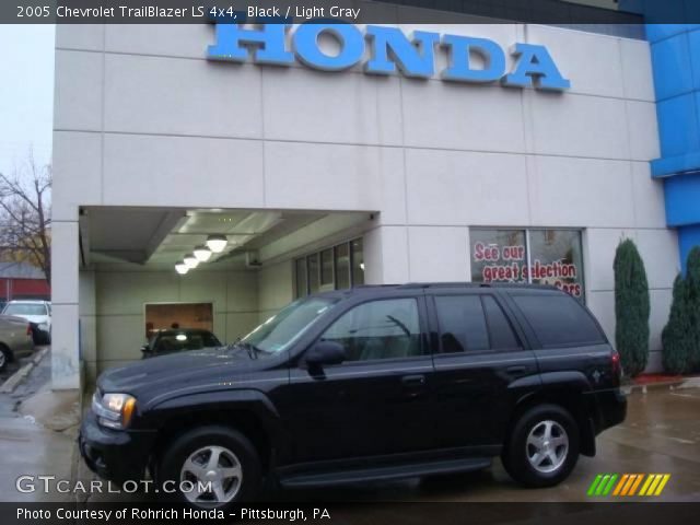 2005 Chevrolet TrailBlazer LS 4x4 in Black