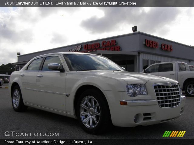 2006 Chrysler 300 C HEMI in Cool Vanilla