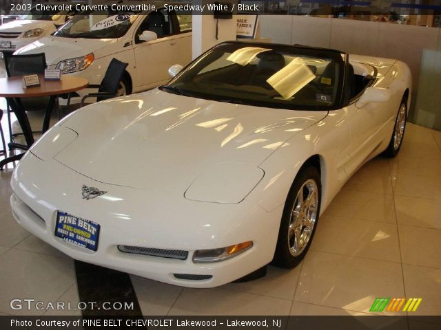 2003 Chevrolet Corvette Convertible in Speedway White
