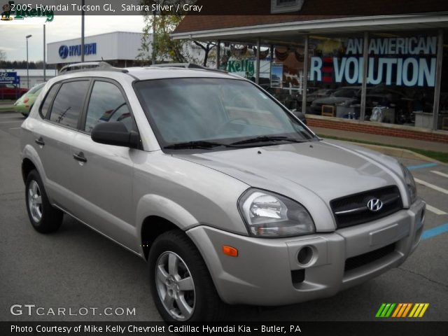 2005 Hyundai Tucson GL in Sahara Silver