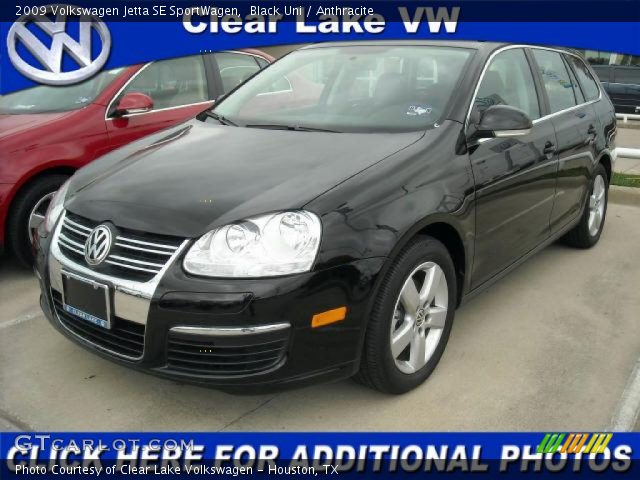 2009 Volkswagen Jetta SE SportWagen in Black Uni