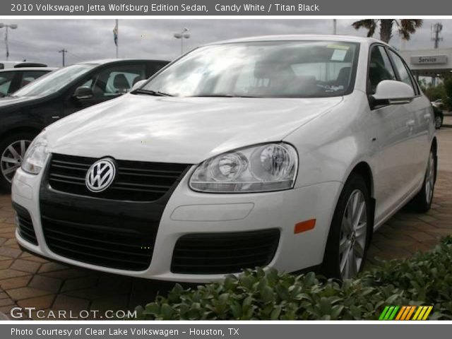 2010 Volkswagen Jetta Wolfsburg Edition Sedan in Candy White