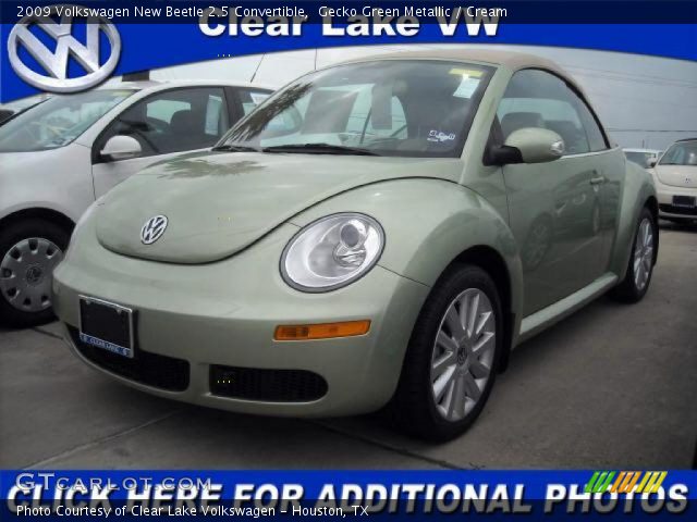 2009 Volkswagen New Beetle 2.5 Convertible in Gecko Green Metallic