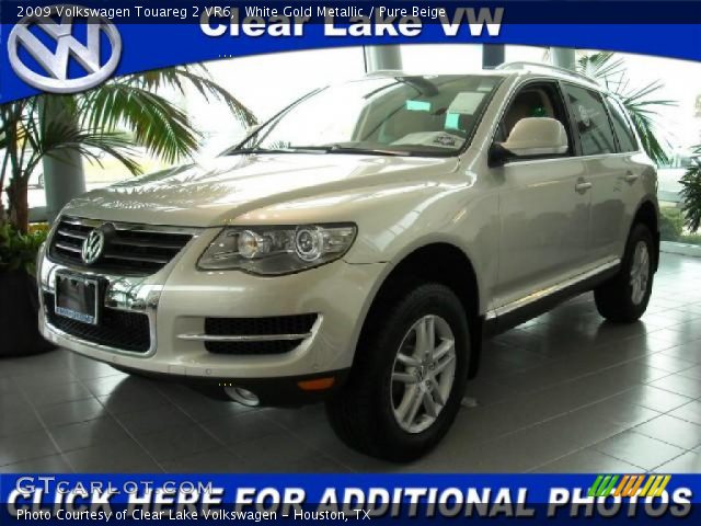 2009 Volkswagen Touareg 2 VR6 in White Gold Metallic