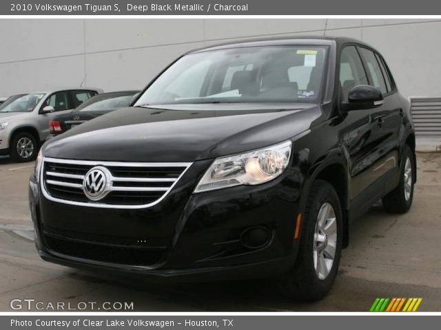 2010 Volkswagen Tiguan S in Deep Black Metallic