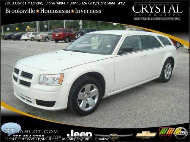 2008 Dodge Magnum  in Stone White