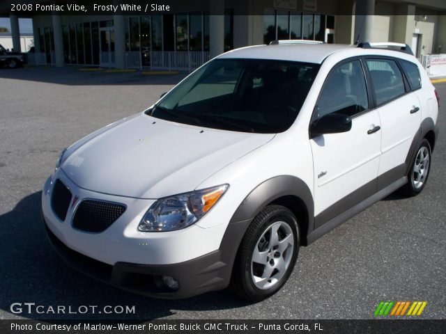 2008 Pontiac Vibe  in Frosty White
