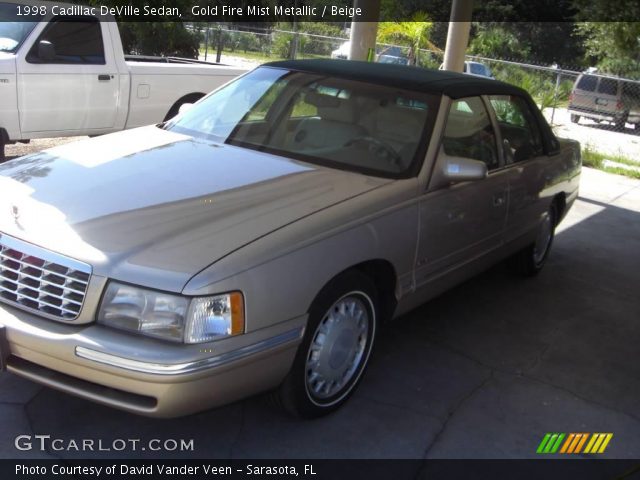 1998 Cadillac DeVille Sedan in Gold Fire Mist Metallic