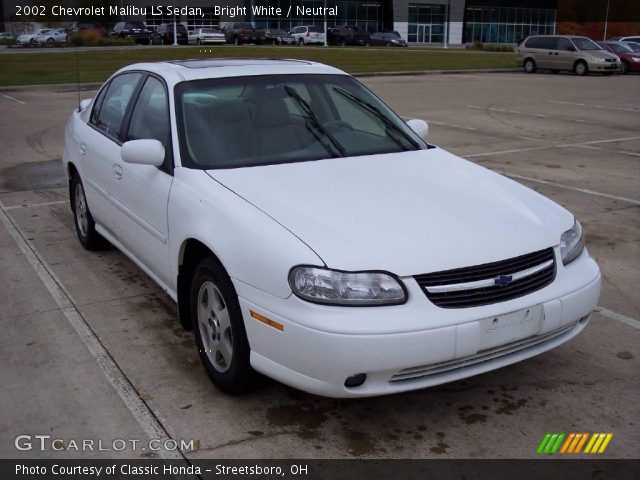 2002 Chevrolet Malibu LS Sedan in Bright White