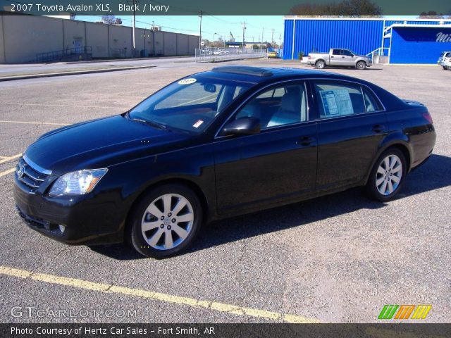 2007 Toyota Avalon XLS in Black