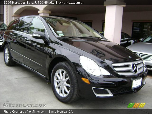 2006 Mercedes-Benz R 500 4Matic in Black