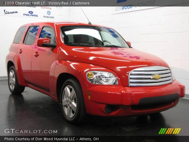 2009 Chevrolet HHR LT in Victory Red