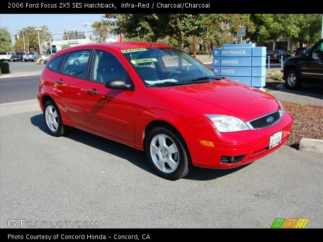 2006 Ford Focus ZX5 SES Hatchback in Infra-Red