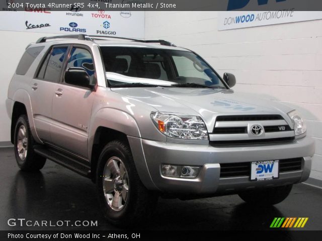 2004 Toyota 4Runner SR5 4x4 in Titanium Metallic