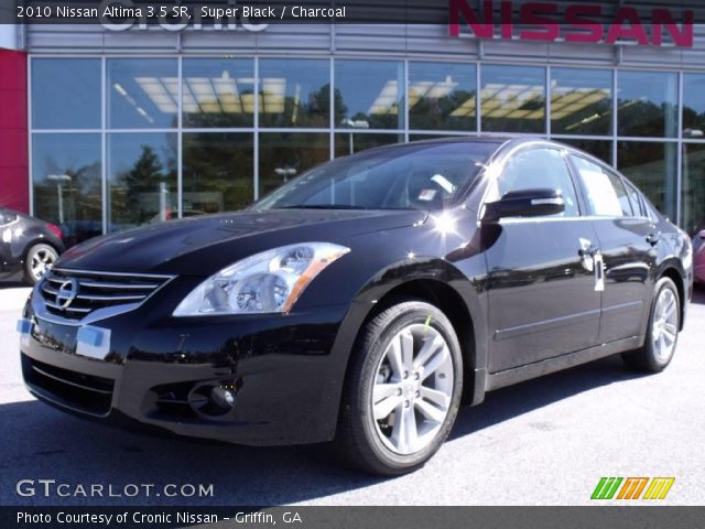 2010 Nissan Altima 3.5 SR in Super Black