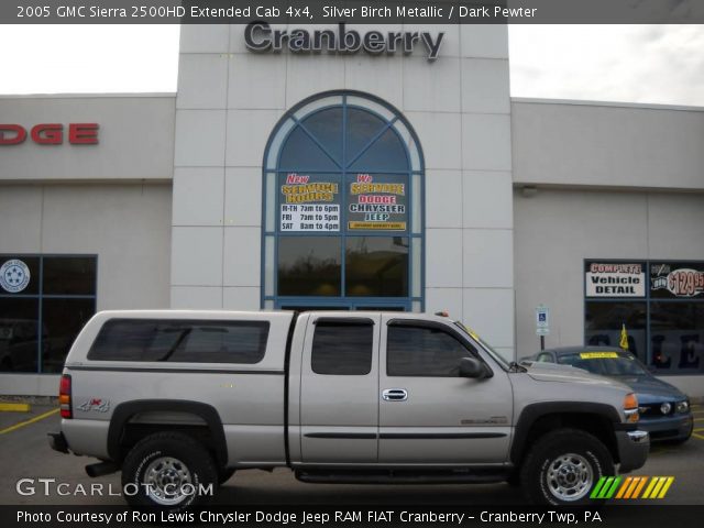2005 GMC Sierra 2500HD Extended Cab 4x4 in Silver Birch Metallic