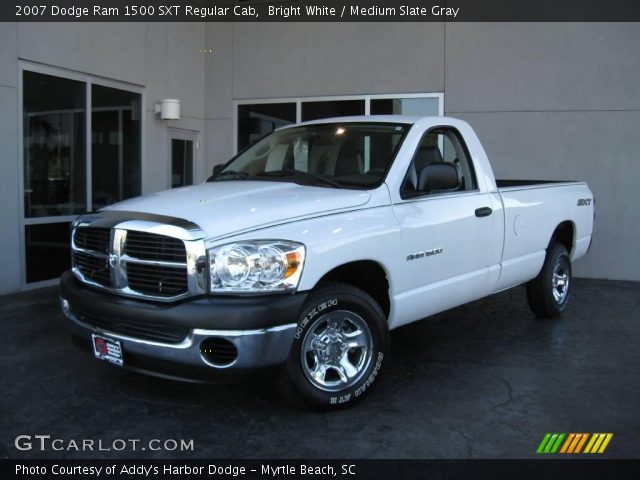 2007 Dodge Ram 1500 SXT Regular Cab in Bright White
