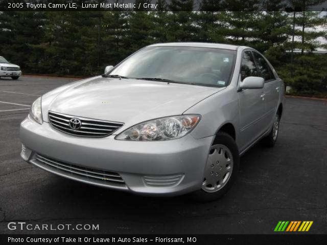 2005 Toyota Camry LE in Lunar Mist Metallic