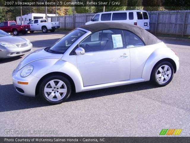 2007 Volkswagen New Beetle 2.5 Convertible in Reflex Silver