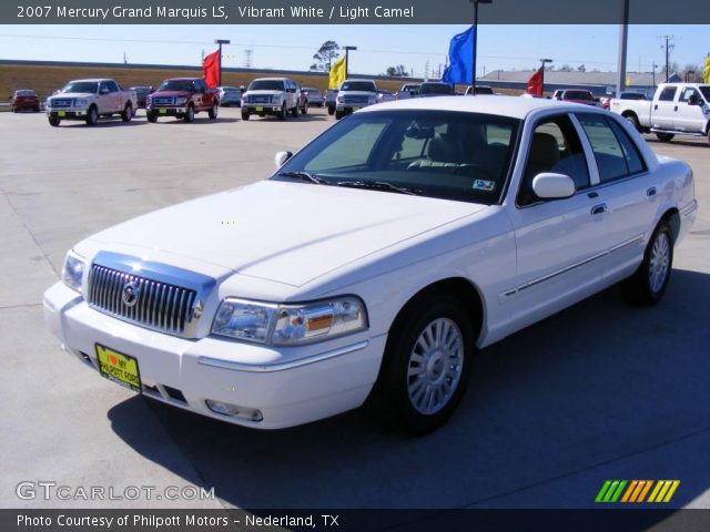 2007 Mercury Grand Marquis LS in Vibrant White