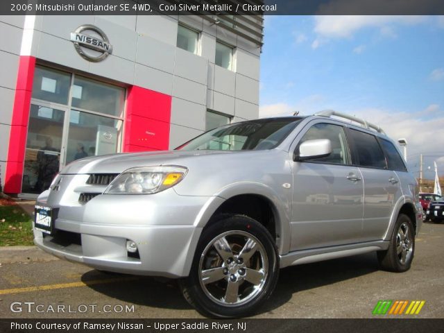 2006 Mitsubishi Outlander SE 4WD in Cool Silver Metallic