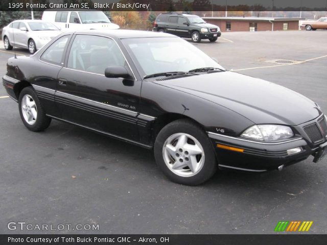 1995 Pontiac Grand Am SE in Black