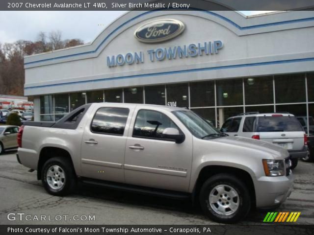 2007 Chevrolet Avalanche LT 4WD in Silver Birch Metallic