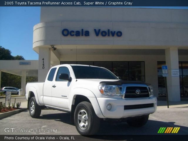 2005 Toyota Tacoma PreRunner Access Cab in Super White