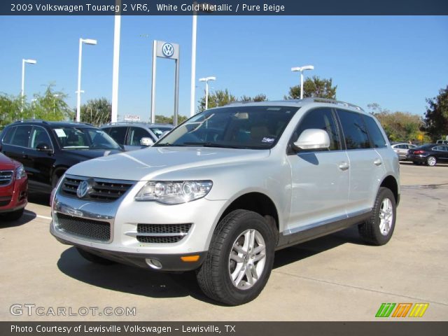 2009 Volkswagen Touareg 2 VR6 in White Gold Metallic