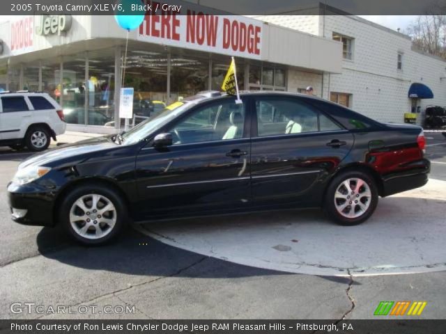 2005 Toyota Camry XLE V6 in Black