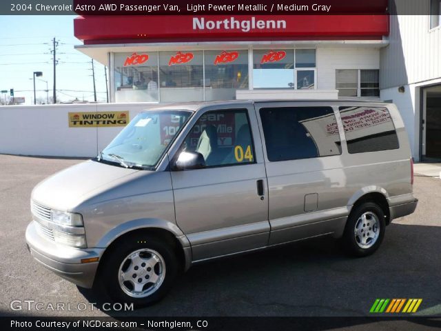 2004 Chevrolet Astro AWD Passenger Van in Light Pewter Metallic