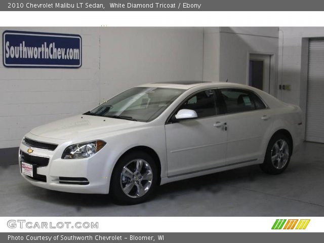 2010 Chevrolet Malibu LT Sedan in White Diamond Tricoat