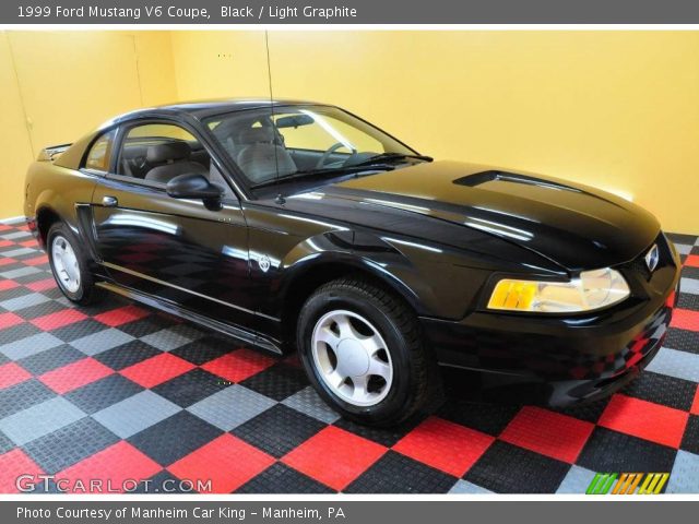 1999 Ford Mustang V6 Coupe in Black