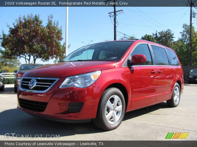 2009 Volkswagen Routan SE in Pomegranate Red Metallic