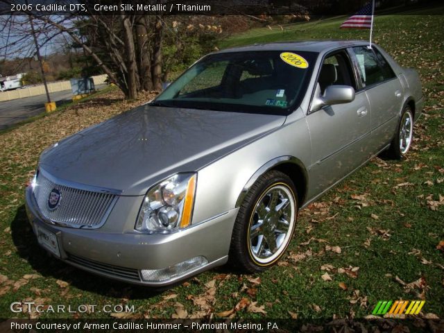 2006 Cadillac DTS  in Green Silk Metallic