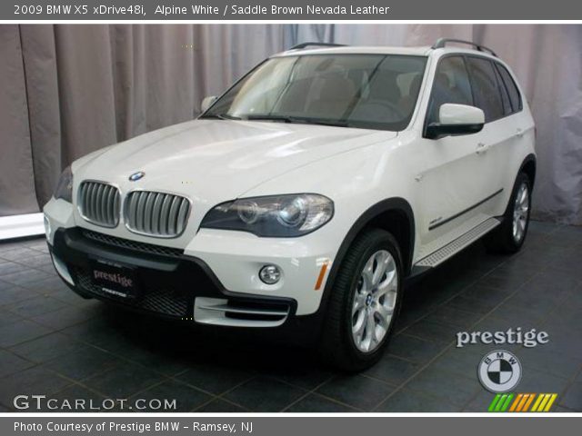2009 BMW X5 xDrive48i in Alpine White