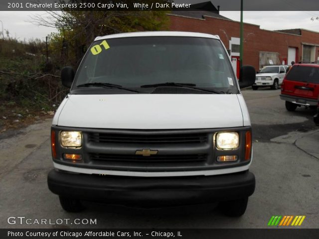 2001 Chevrolet Express 2500 Cargo Van in White