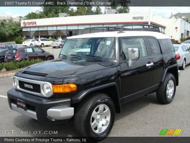 2007 Toyota FJ Cruiser 4WD in Black Diamond
