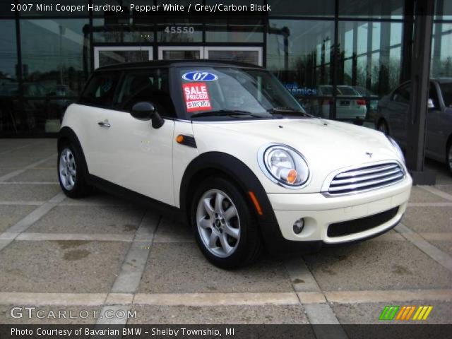 2007 Mini Cooper Hardtop in Pepper White