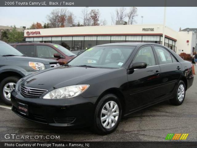 2006 Toyota Camry LE in Black