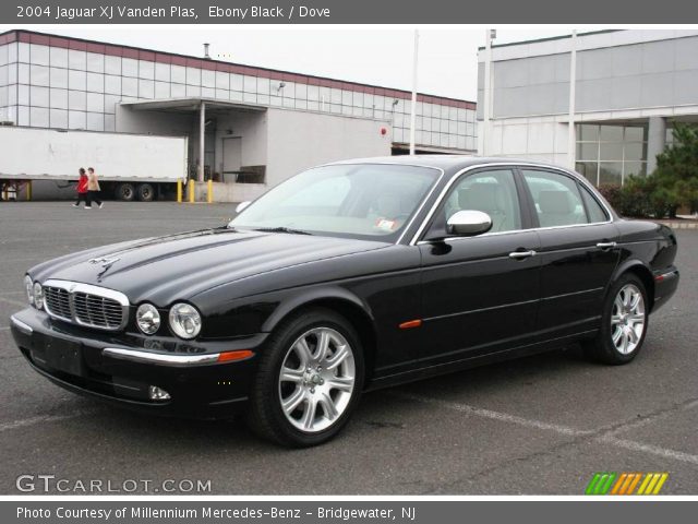 2004 Jaguar XJ Vanden Plas in Ebony Black